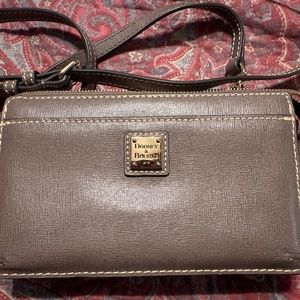 AUTHENTIC NEVER WORN Dooney & Bourke Crossbody